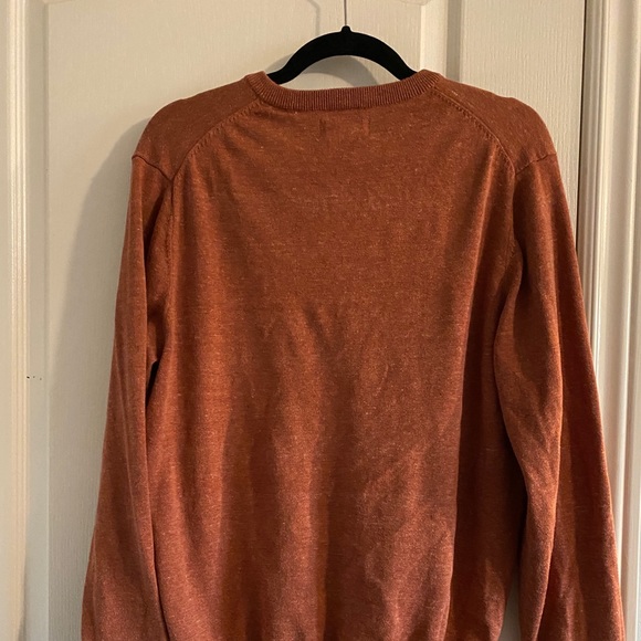 V- neck pull over sweater - Picture 2 of 3